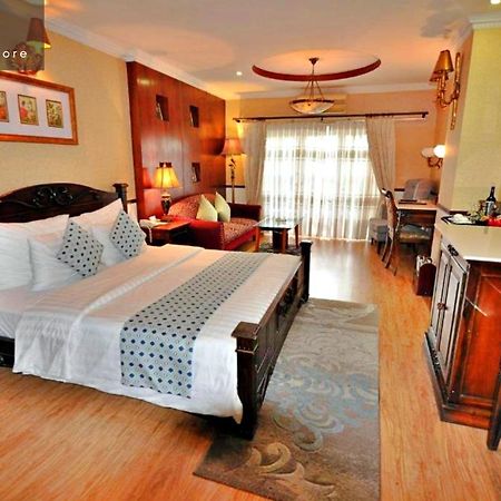 S79 Hoa Huong Duong Hotel Хошимин Екстериор снимка